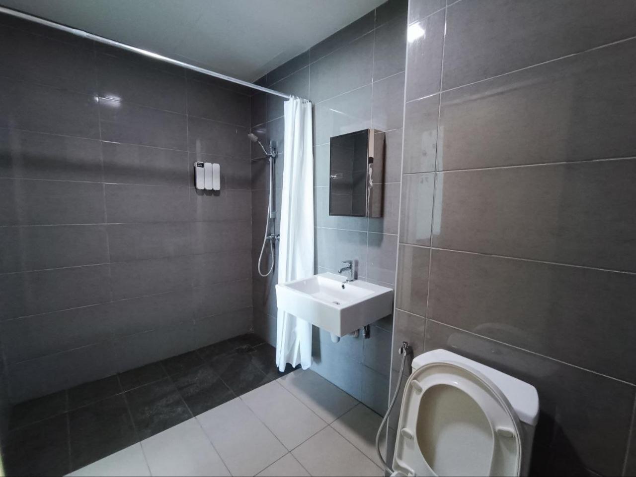 Imperium Seaview Cityview By Avenzee Aparthotel *